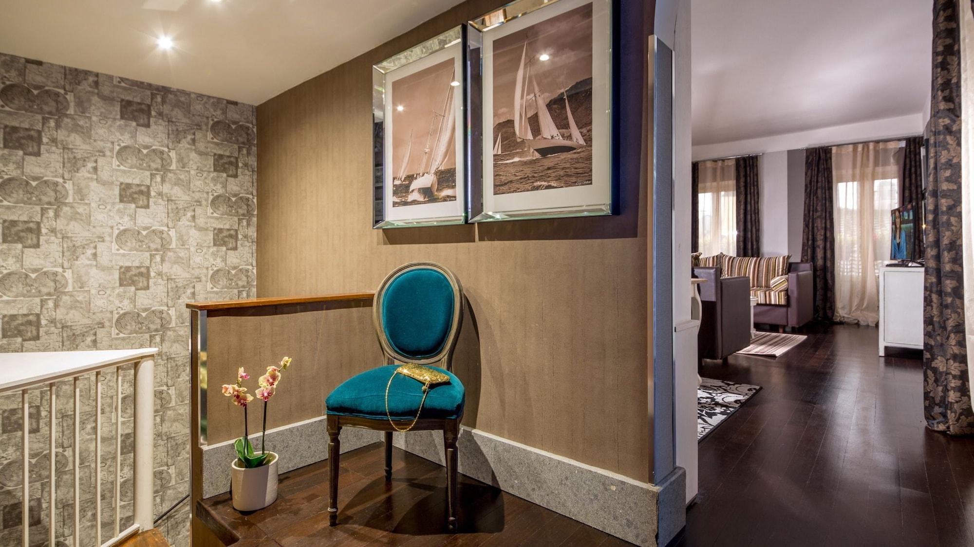 The At The Forum Luxury Collection - The At The Forum